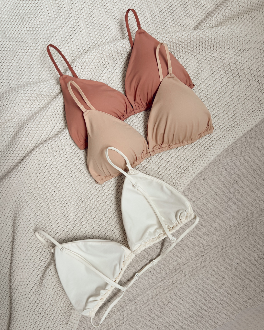 Arma tu kit X3 Top Triángulo ¡Elige color y talla!